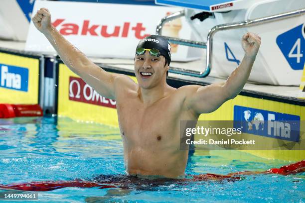 Daiya Seto of Japan celebrates winning gold in the Men's 400m Individual Medley Final on day five of the 2022 FINA World Short Course Swimming...