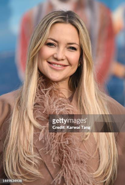 Kate Hudson attends the "Glass Onion: A Knives Out Mystery" Photocall at Kings Cross Station on December 17, 2022 in London, England.