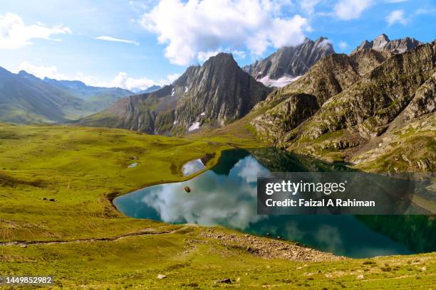 vishansar lake - jammu and kashmir bildbanksfoton och bilder