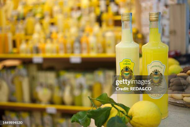 Fabbrica Liquori, Limoncello shop, Sorrento, Campania, Italy, Europa.