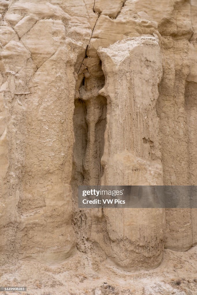 How Are Rim Rocks Made Eroded sandstone cliffs, Toadstools area of the Paria Rimrocks, Grand ...