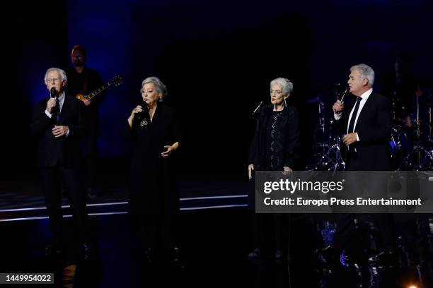 Iñaki Uranga, Estibaliz Uranga, Amaya Uranga and Carlos Zugiaga performing during the 28th Jose Maria Forque Awards gala on December 17 in Madrid,...