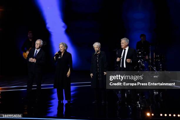 Iñaki Uranga, Estibaliz Uranga, Amaya Uranga and Carlos Zugiaga performing during the 28th Jose Maria Forque Awards gala on December 17 in Madrid,...