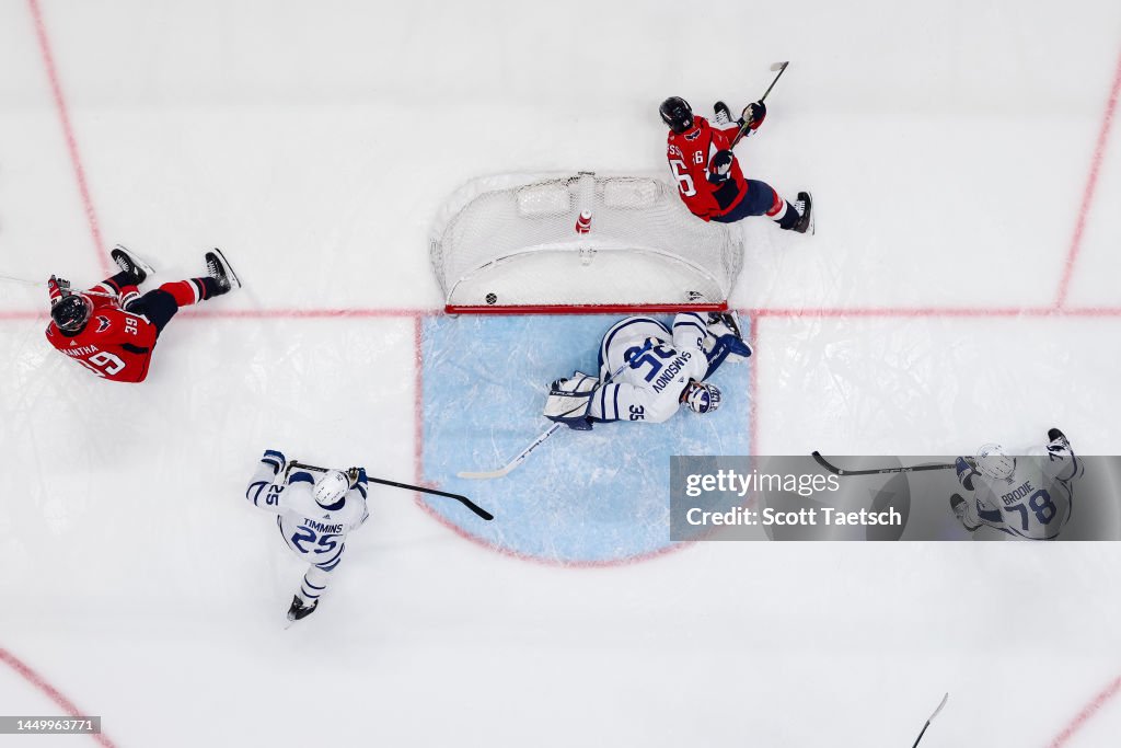 Toronto Maple Leafs v Washington Capitals