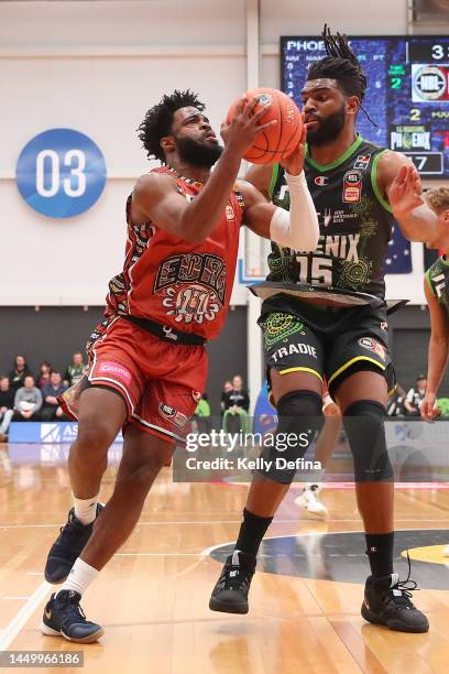 Derrick Walton Jr of the Kings drives to the basket during the round 11 NBL match between South East Melbourne Phoenix and Sydney Kings at Gippsland...