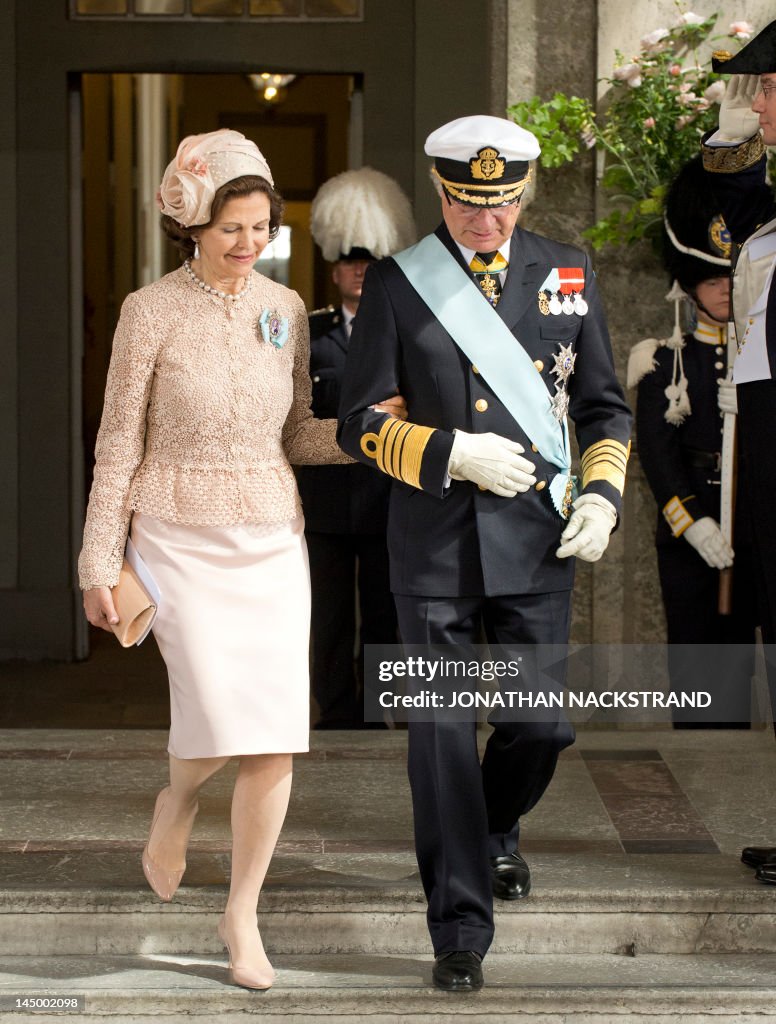 Sweden's Queen Silvia (L) and King Carl 