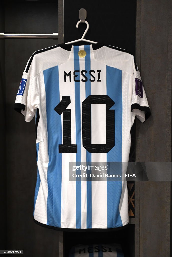 The shirt of Lionel Messi of Argentina is seen in the dressing room News  Photo - Getty Images