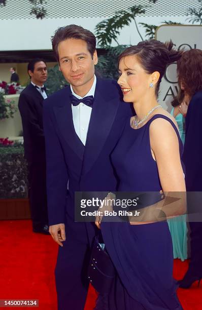 David Duchovny and wife Téa Leoni arrive at the 55th Annual Golden Globes Awards Show, January 18, 1998 in Beverly Hills, California.