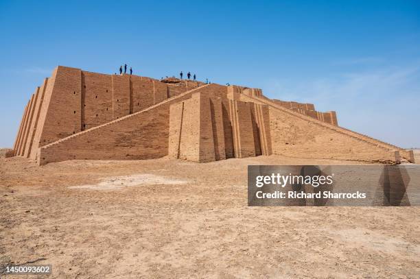 ziggurat of ur, iraq - ziggurat of ur fotografías e imágenes de stock