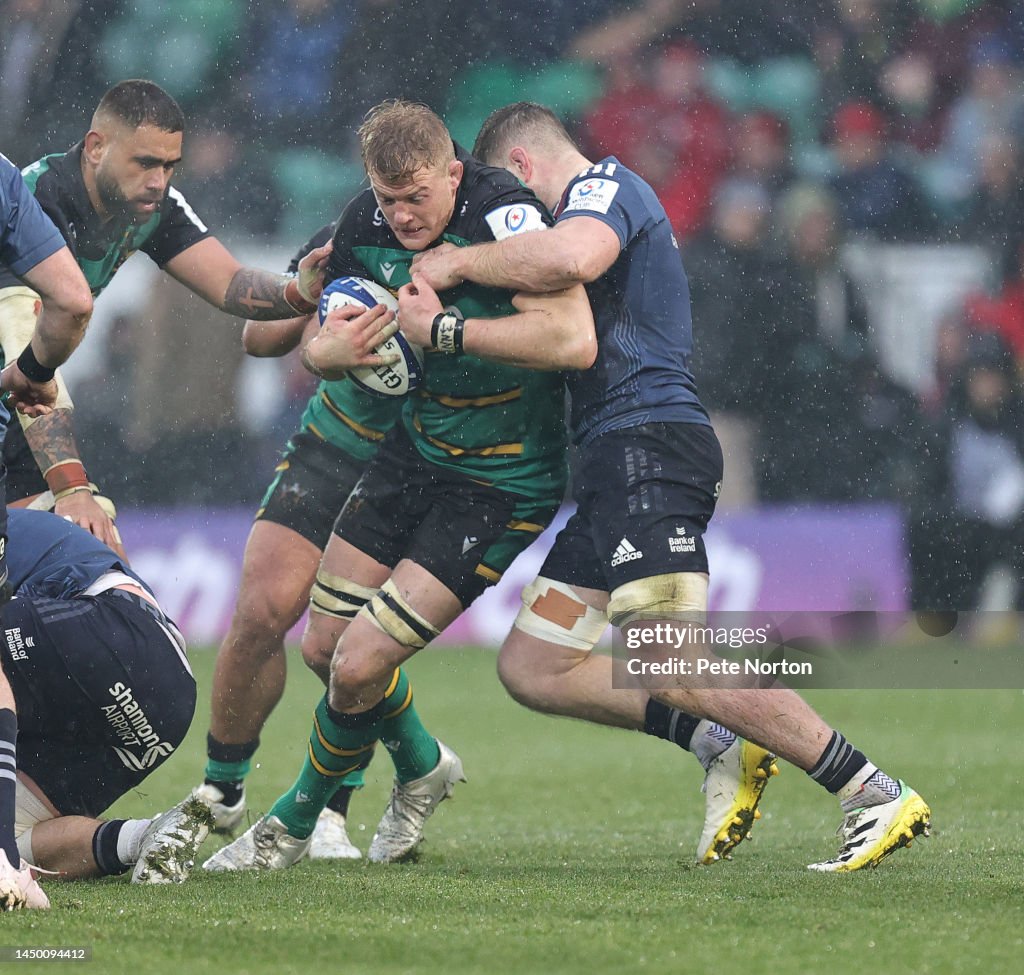 David Ribbans Rugby David Ribbans of Northampton Saints is tackled by Gavin Coombes of ...
