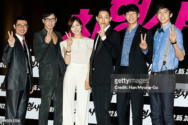 South Korean director Shin Tae-Ra and actors Kang Ji-Hwan,Sung You-Ri,Lee Soo-Hyuk,Kim Young-Kwang and Shin Min-Chul attend the 'Runway Cop' press...
