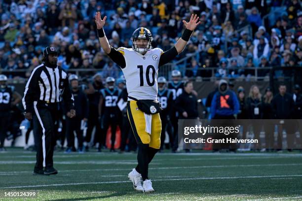 Mitch Trubisky of the Pittsburgh Steelers reacts after a play against the Carolina Panthers during the second half at Bank of America Stadium on...