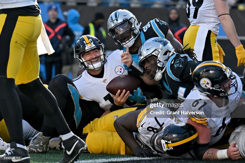 Pittsburgh Steelers v Carolina Panthers
