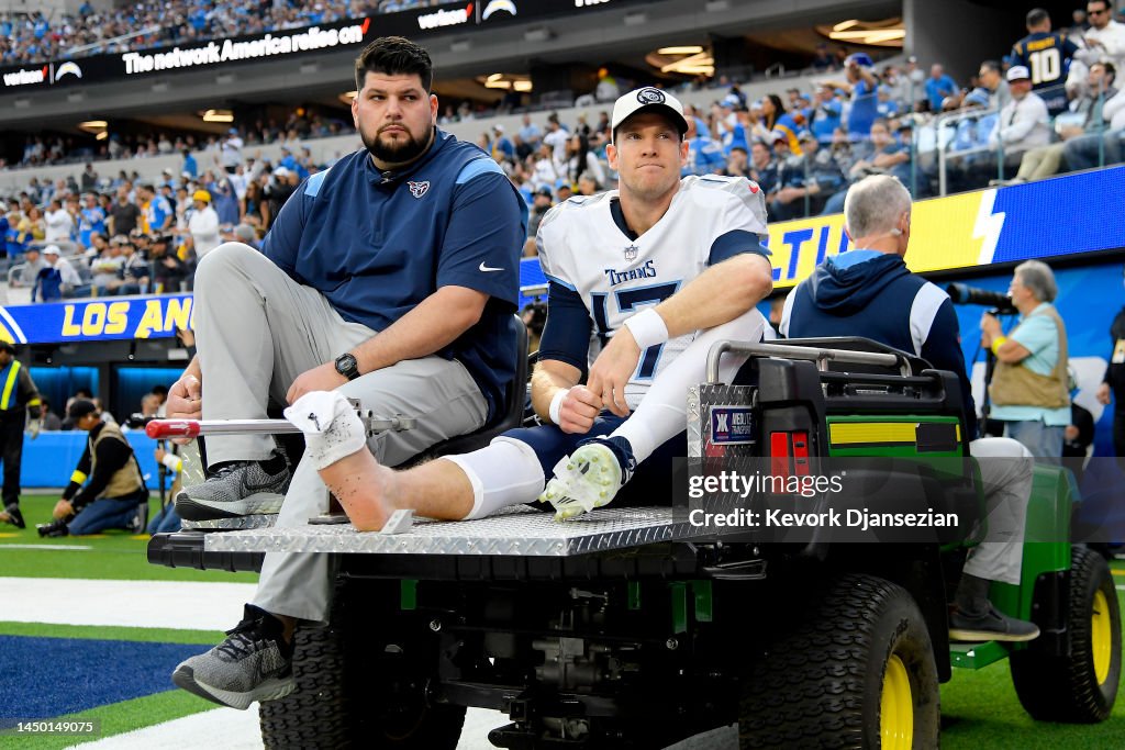 Tennessee Titans v Los Angeles Chargers