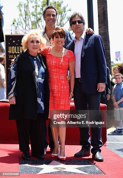 Actors Doris Roberts, Brad Garrett, Patricia Heaton and Ray Romano attend a ceremony honoring Patricia Heaton with the 2,472nd star on the Hollywood...