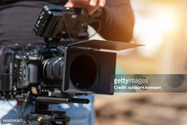 cinematic camera gear equipment - film camera stockfoto's en -beelden