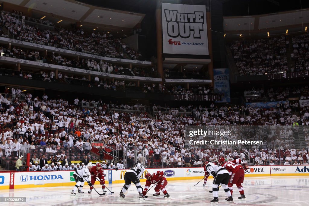 Los Angeles Kings v Phoenix Coyotes - Game Five