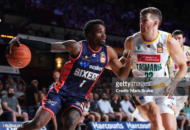 Antonius Cleveland of the 36ers competes with Will Magnay of the Jack Jumpers during the round 11 NBL match between Adelaide 36ers and Tasmania...