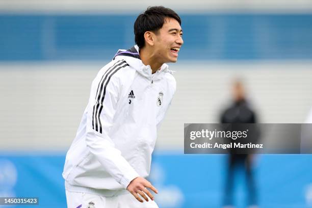 Takuhiro Nakai of Real Madrid Castilla warms up prior to the Primera RFEF Group 1 match between CF Fuenlabrada and Real Madrid Castilla at Estadio...