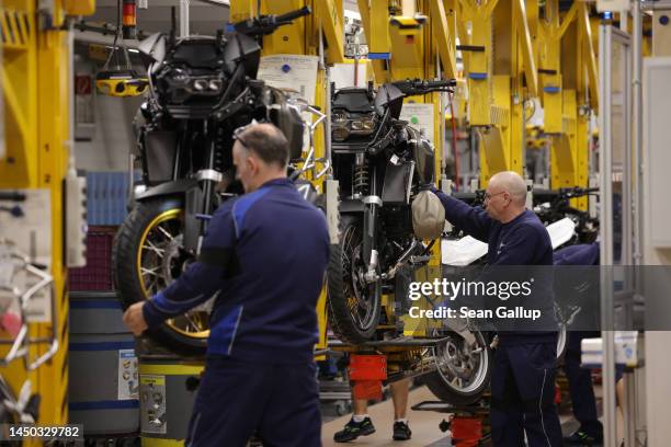 Motorcycle Manufacturing Photos and Premium High Res Pictures - Getty