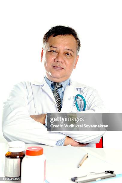 doctor : asian kind specialist doctor - vudhikrai stock-fotos und bilder