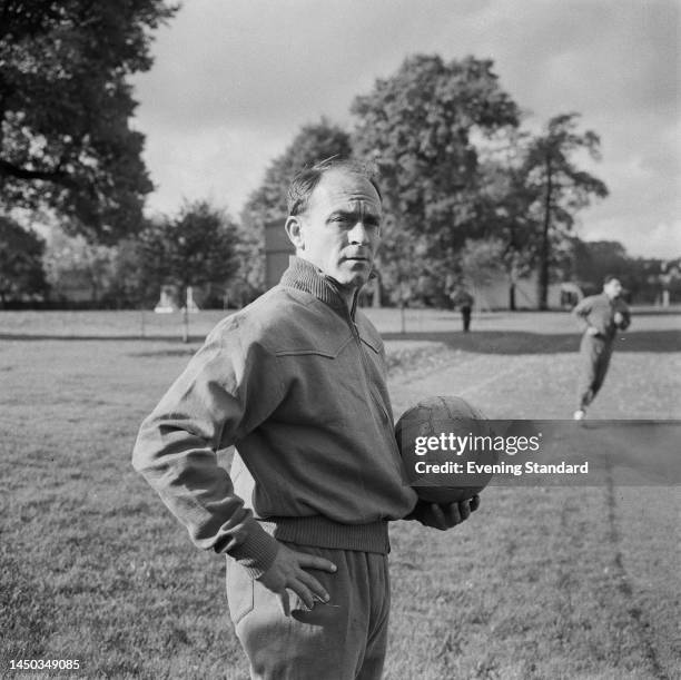Argentine-born Spanish footballer Alfredo Di Stefano during training with the Spanish national team at Roehampton, London, ahead of an international...