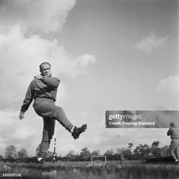 Argentine-born Spanish footballer Alfredo Di Stefano during training with the Spanish national team at Roehampton, London, ahead of an international...