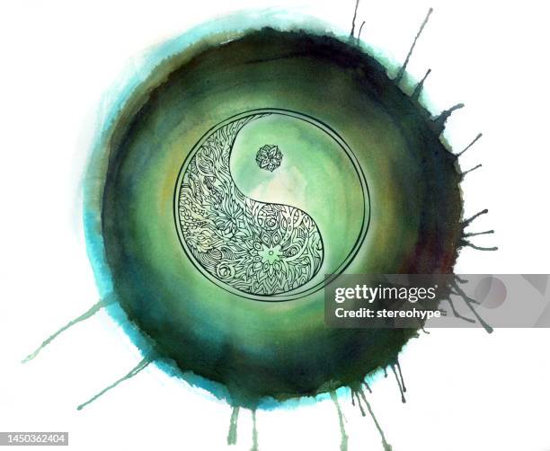 bildbanksillustrationer, clip art samt tecknat material och ikoner med ying and yang on green - yin och yang