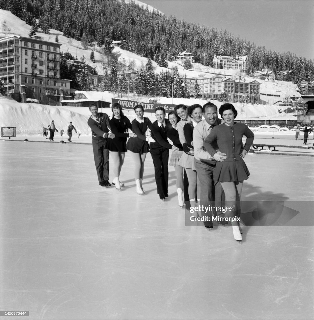 The 1953 competitions for men, ladies, pair skating, and ice dancing