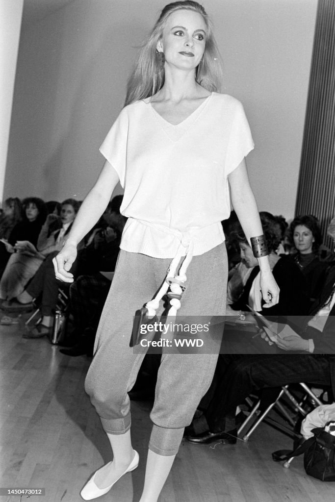 Mary Jane Marcasiano Spring 1982 Ready to Wear Runway News Photo ...