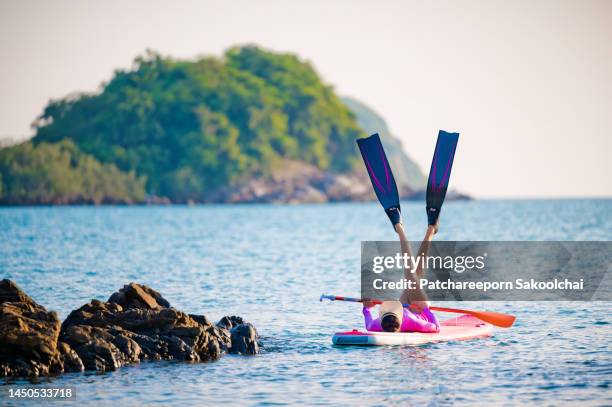 diving style - paddling stock pictures, royalty-free photos & images