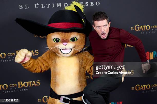 Actor Antonio Banderas attends the "El Gato Con Botas: El Ultimo Deseo" photocall at the Urso Hotel on December 20, 2022 in Madrid, Spain.