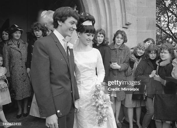 Allan Clarke, lead singer of The Hollies, marries Jennifer Bowstead in Coventry. 24th March 1964.