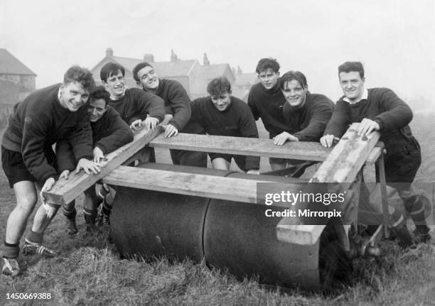 Manchester United players Duncan Edwards, Johnny Berry, Dennis Viollet, Bill Foulkes, Roger Byrne, Wilf McGuinness, Mark Jones and Billy Whelan at...