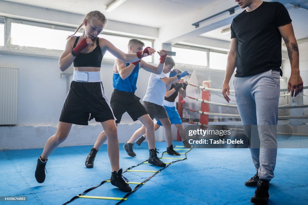 Group Of Kids Training Boxing High-Res Stock Photo - Getty Images