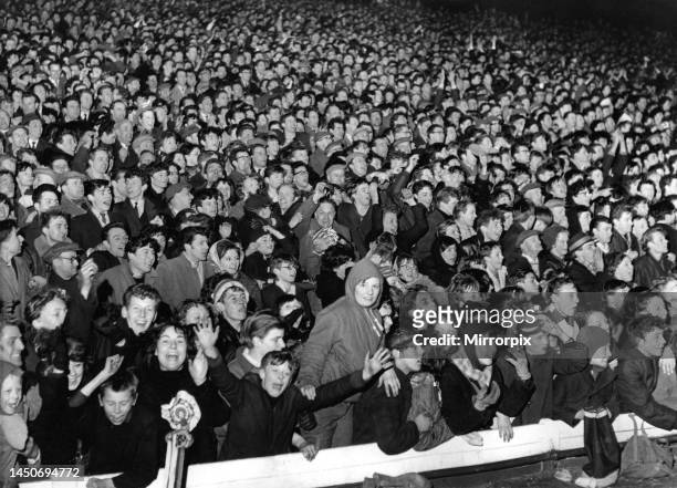 Sunderland Associated Football Club. The Sunderland fans go crazy after Sharkey's goal. 4th March 1964.