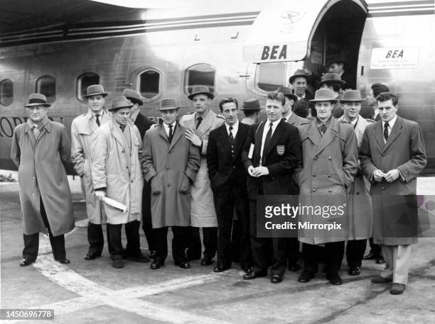 Manchester United leave Ringway Airport, Manchester for their European Cup Semi Final match against Real Madrid. 9th April 1957.