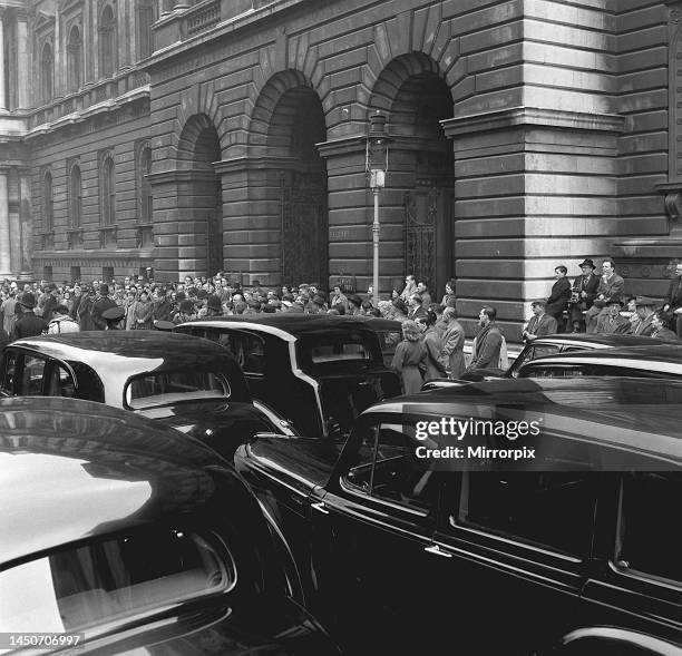 Scene in Downing Street at the news of Prime Minister Winston Churchill's retirement, April 1955.