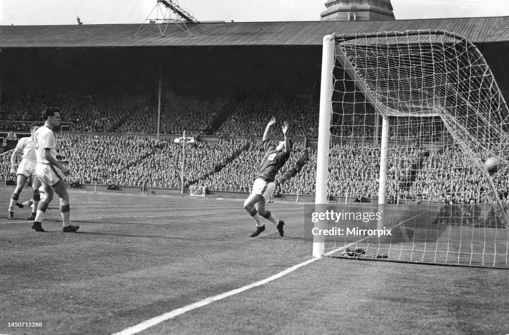 Manchester United v Aston Villa FA Cup Final May 1957