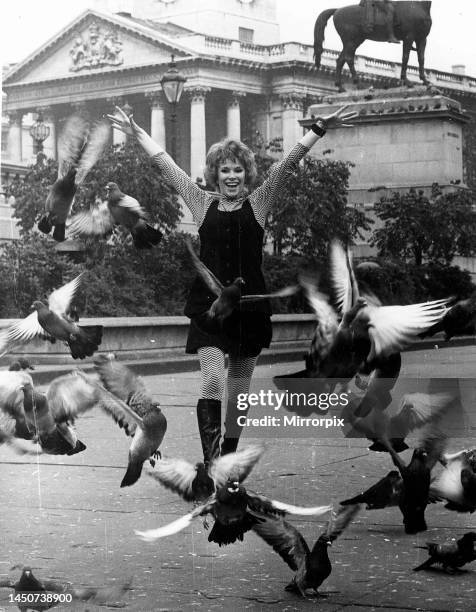 Wendy Craig with pigeons, 1968.