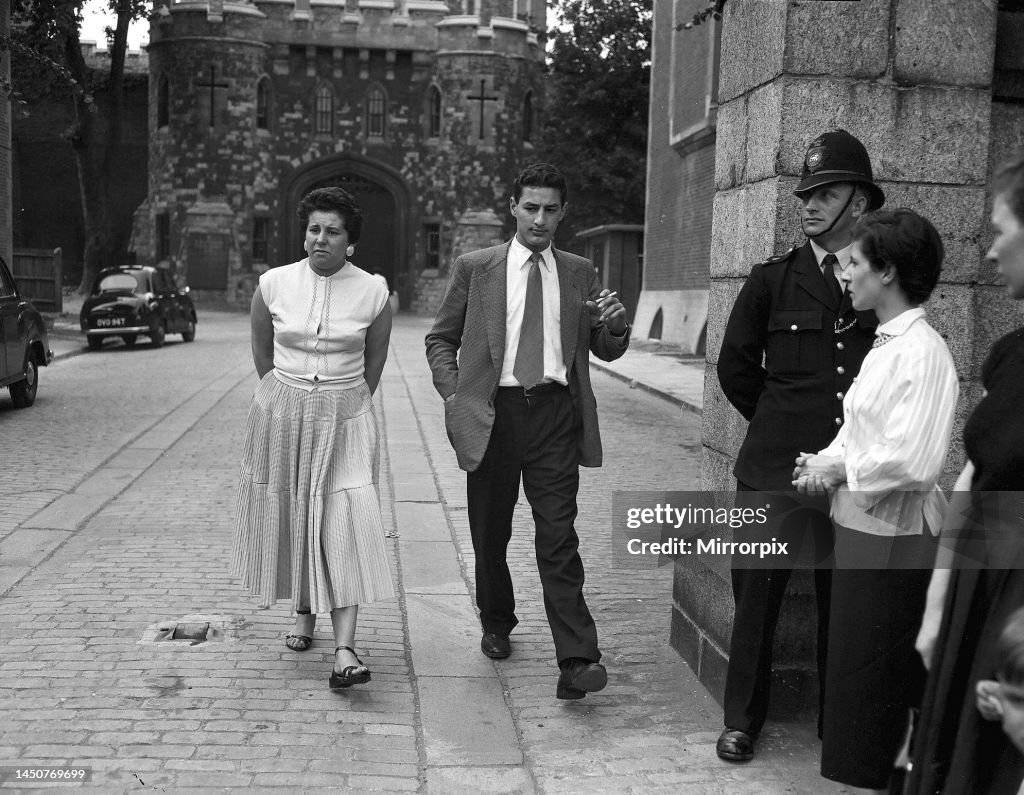 Family and friends visit Ruth Ellis at Holloway Prison 1955