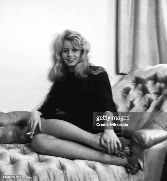 Brigitte Bardot Smoking Photos and Premium High Res Pictures - Getty Images