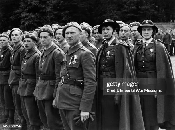 Colonel Wladyslaw Dec , the Commanding Officer of the 2nd Battalion, Polish Independent Podhalan Rifles Brigade with other officers and soldiers...