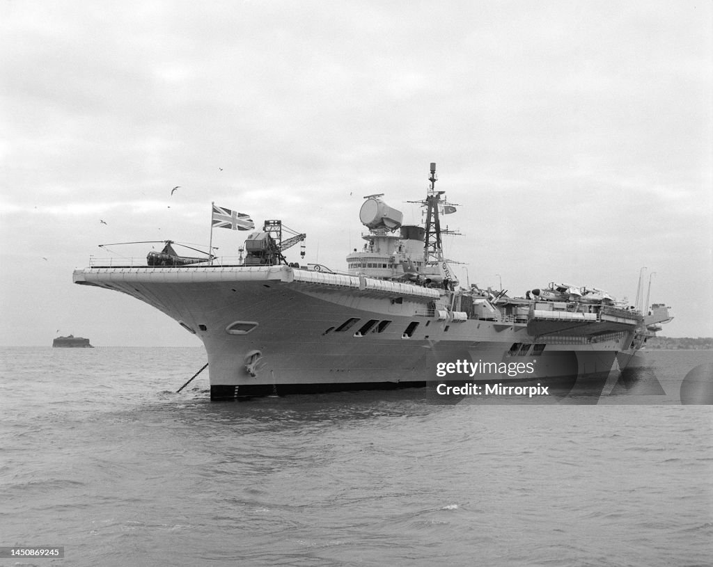 Royal Navy Aircraft Carrier HMS Victorious. August 1959. News Photo ...