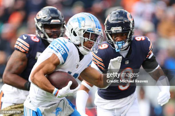 Amon-Ra St. Brown of the Detroit Lions in action against the Chicago Bears at Soldier Field on November 13, 2022 in Chicago, Illinois.