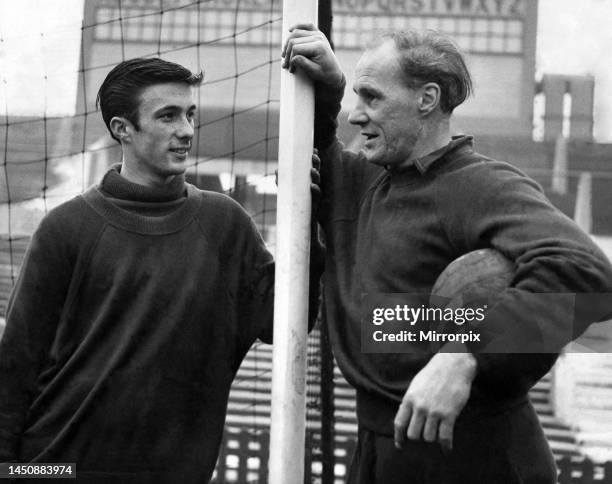 Charlie Springett 76 Jack Crompton Stock Photos, High-Res Pictures, and Images - Getty Images