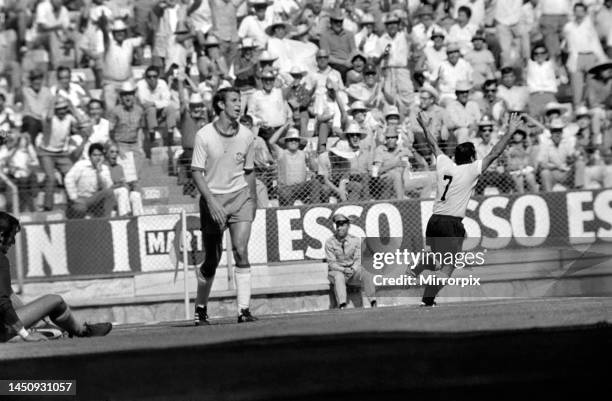 World Cup Semi-Final 1970: Brazil versus Uruguay. Luis Alberto Cubilla Almeida celebrates scoring for Uruguay. 10th July 1970.