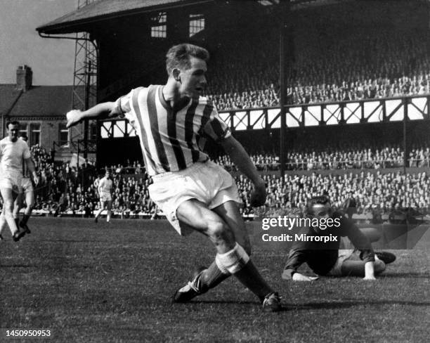 Brian Clough in action for Sunderland, shooting home Sunderland's second goal against Leeds United at Roker Park, Don Revie is pictured in the...