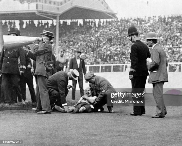 London 1908 Olympic Games One of the earliest Olympic dramas to be captured on film. Pietri Dorando collapses after crossing the finishing line in...