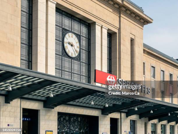 Cornavin Genf 11 Genève Cornavin Railway Station Stock Photos, High-Res Pictures, and ...